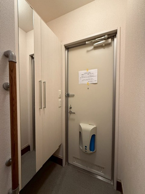 【玄関】 | アムールⅠ | 玄関には全身ミラー付きでお出かけの時の身だしなみ確認もばっちり！