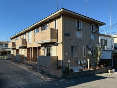 【外観】 | アムールⅠ | 東急田園都市線「宮崎台」駅まで徒歩圏内の2階建てアパート☆「梶が谷」駅にアクセス可能な最寄りバス停も徒歩3分！バス利用で雨の日の通勤やお出かけもスムーズです♪