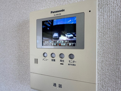 【セキュリティ】 | アムールⅠ | 防犯対策に有効なカメラ付きインターホン！録画機能が付いているので留守中の訪問者まで確認できます♪