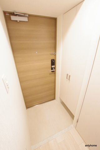 エスリード大阪城テラス　仲介手数料無料の玄関