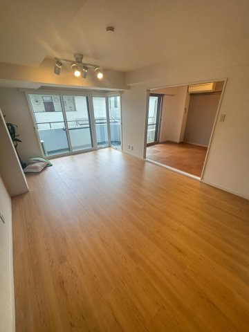 ボヌール天神の居間・リビング