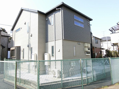 【外観】 | ルーナピエーナ菊名 | 東急東横線・JR横浜線の2沿線利用できる「菊名」駅徒歩10分！住友不動産施工の制震構造で安心の築浅2階建てアパートです☆