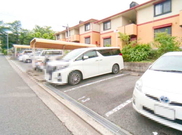エセルディハイツAの駐車場