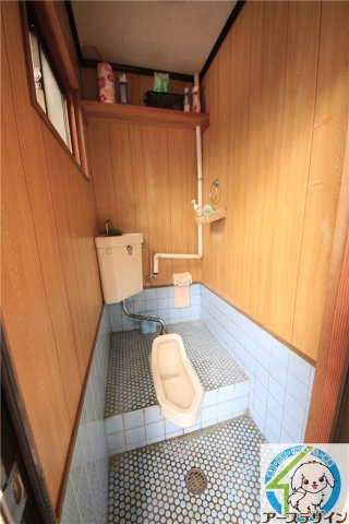 魚住町中尾貸し倉庫のトイレ