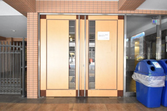 【エントランス】 | エントランス　オートロック付き