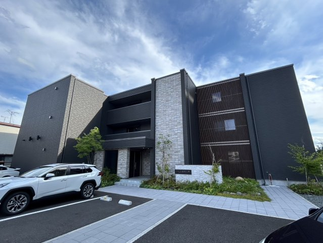 ラ・ペルラ下北沢