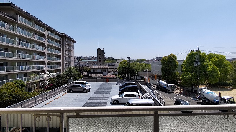 箕面市半町３丁目の中古マンションの展望