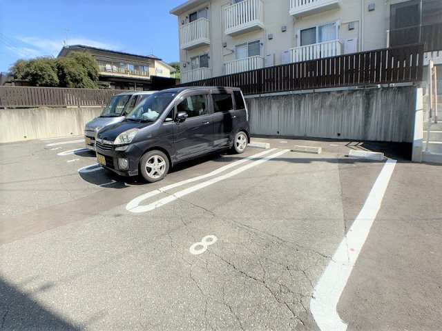 グラーティアⅡの駐車場