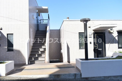 【エントランス】 | アーバン杉田