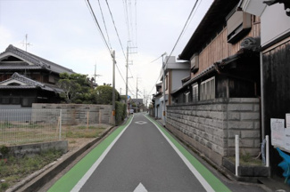 【前面道路含む現地写真】