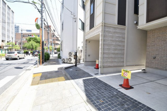 【前面道路含む現地写真】 | 現地見学や資料請求などお気軽にお問合せ下さい。
周辺環境とあわせて現地もご案内致します。