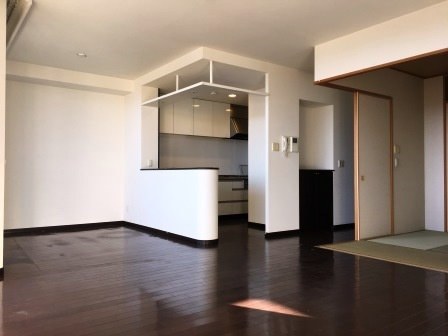 クレール宝塚ベルエールの居間・リビング