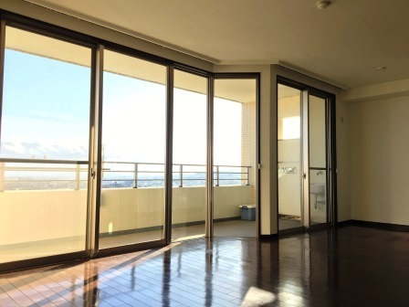 クレール宝塚ベルエールの居間・リビング