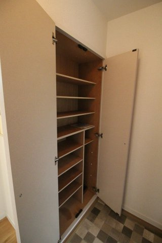 グレイスヒルズBの収納