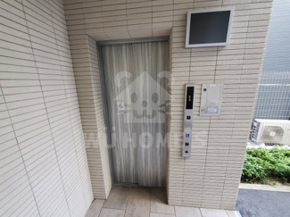 【エントランス】 | 落ち着いたエントランスです