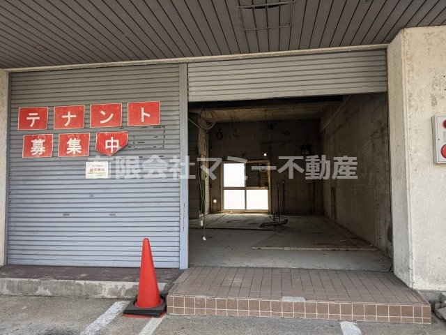 【エントランス】 | 小古曽店舗事務所T