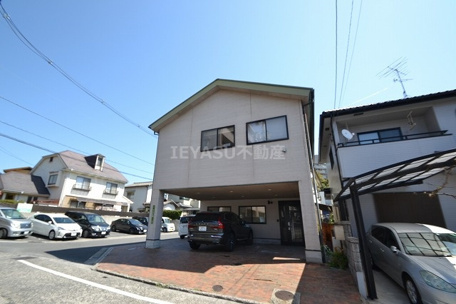 古江東町貸店舗の外観