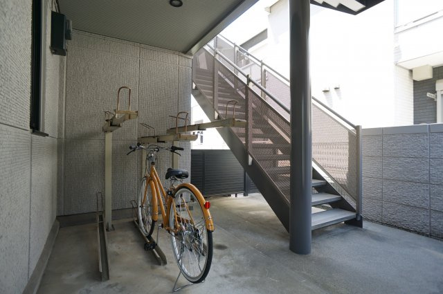 ディアコートⅡのその他共用部分|屋根付き駐輪場がうれしい♫