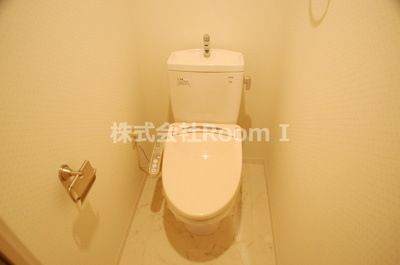 【トイレ】 | パークキューブ北浜 | 落ち着いた色調のトイレです