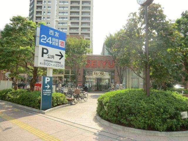 西友まで734m