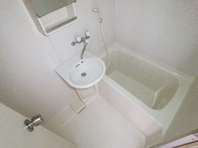 朝日プラザ本町の浴室