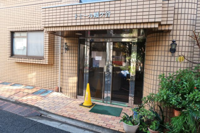 【エントランス】 | ドミール幡ヶ谷 | 清潔なエントランスです