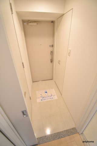 グレンパーク江坂2　仲介手数料無料の玄関