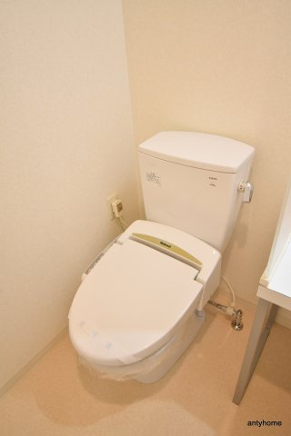 グレンパーク江坂2　仲介手数料無料のトイレ