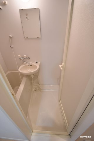 パークフラッツ江坂　仲介手数料無料の浴室