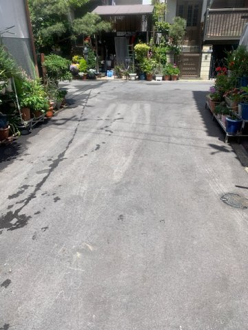 大阪府門真市東田町中古戸建の前面道路含む現地写真
