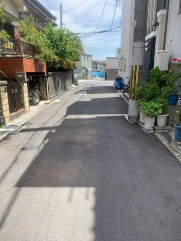 大阪府門真市東田町中古戸建の前面道路含む現地写真