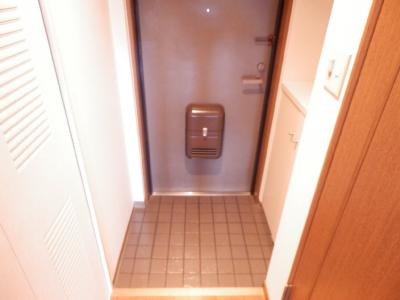 ライオンズマンション四条堀川の玄関