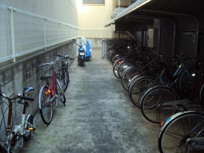 ライオンズマンション四条堀川の駐車場|駐輪場