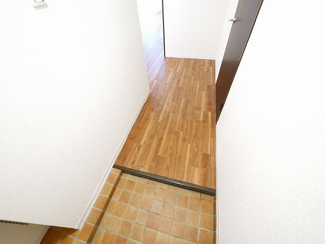 辻村ビル（川原城町）の玄関|毎日通る玄関はこちらです