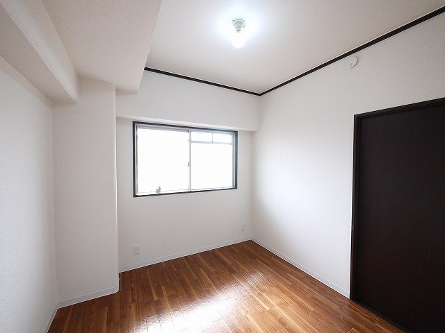 辻村ビル（川原城町）の洋室|きれいな洋室です