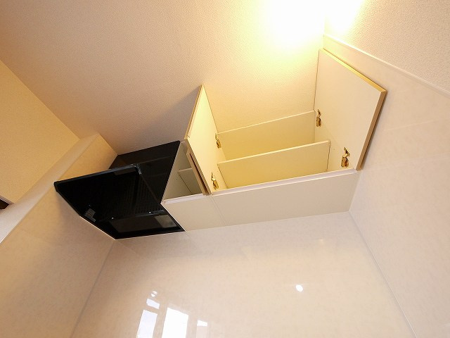 辻村ビル（川原城町）の収納|使いやすいキッチンです
