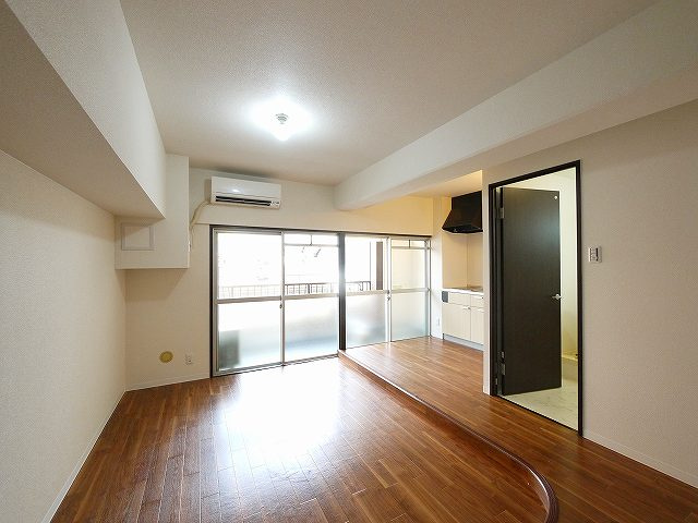 辻村ビル（川原城町）の洋室|スタンダードな洋室です