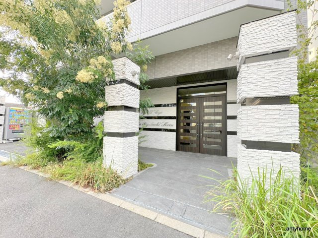 ワールドアイ大阪緑地公園　仲介手数料無料のエントランス
