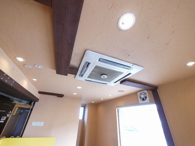 シャトー　デュ　ボヌール