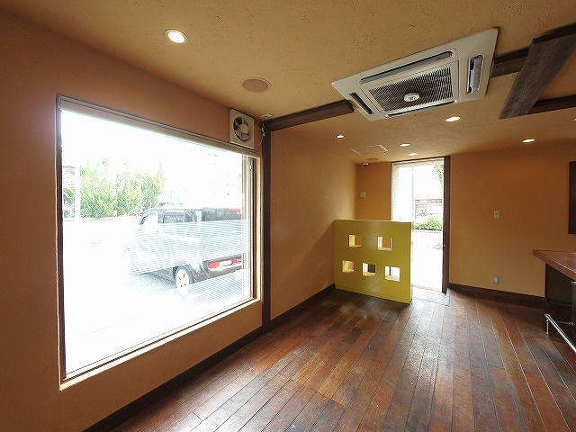 シャトー　デュ　ボヌール