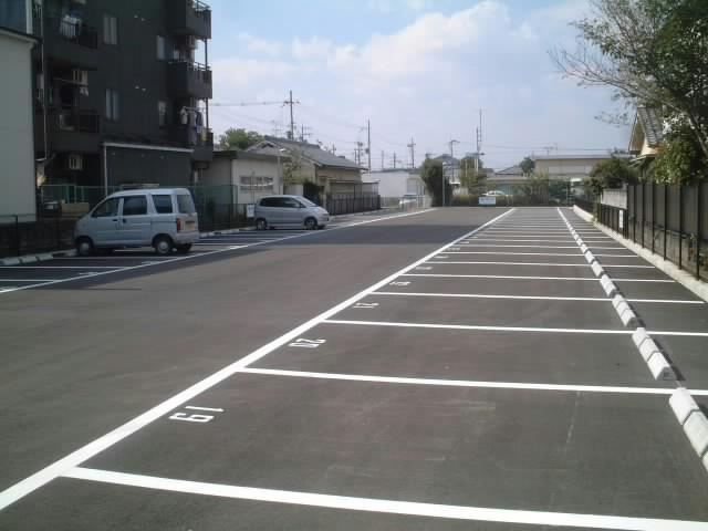 堀毛西駐車場の外観