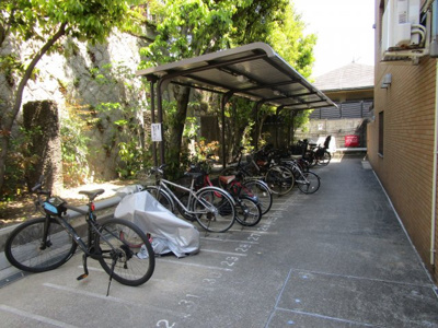 【その他共用部分】 | アーバンビュー夙川霞町 | 駐輪場です。１台目は無料です。
