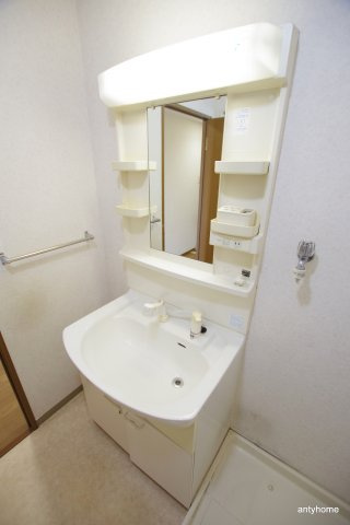 大阪市東淀川区柴島２丁目の賃貸マンションの洗面所