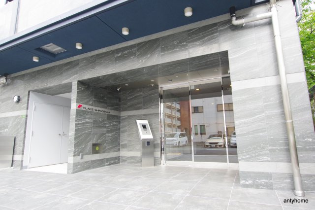 プレイシズ新大阪 仲介手数料無料のエントランス