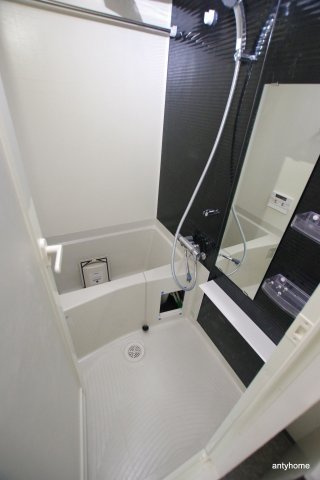 プレイシズ新大阪 仲介手数料無料の浴室