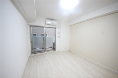 【洋室】 | コンフォリア心斎橋EAST