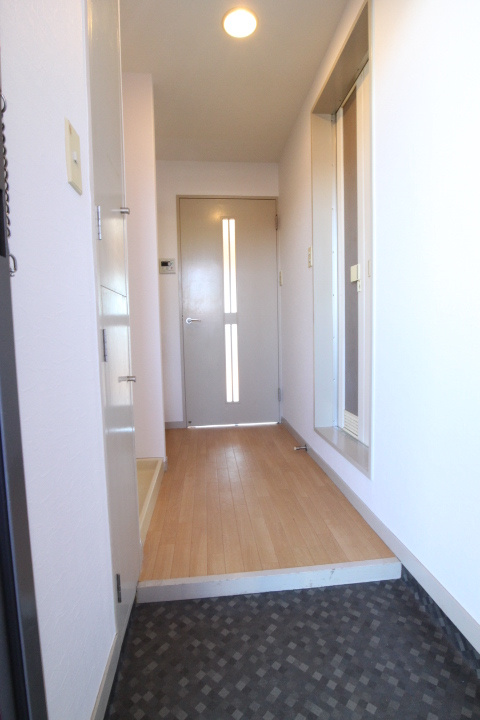 リバーサイド山本の玄関