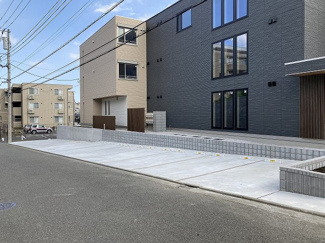 【駐車場】 | いつでも目の届く敷地内に駐車場があります♪お車をお持ちのファミリーさんにオススメです☆