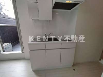 【キッチン】 | Ｇｌａｎｓｋｙ羽田　３０３ | コンパクトなキッチンで掃除もラクラク