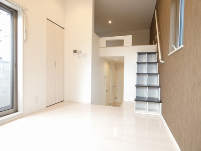 【内装】 | ヴィータ+N